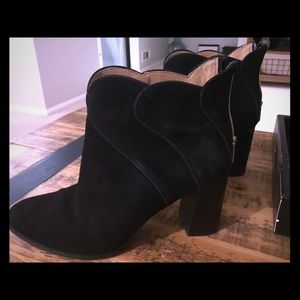 Adrienne Vittadini Booties